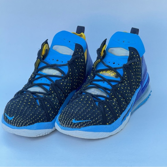 Nike Lebron James Athletic Shoes Men's 10 - Picture 4 of 13